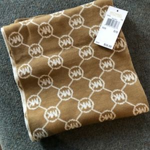 Micheal Kors scarf